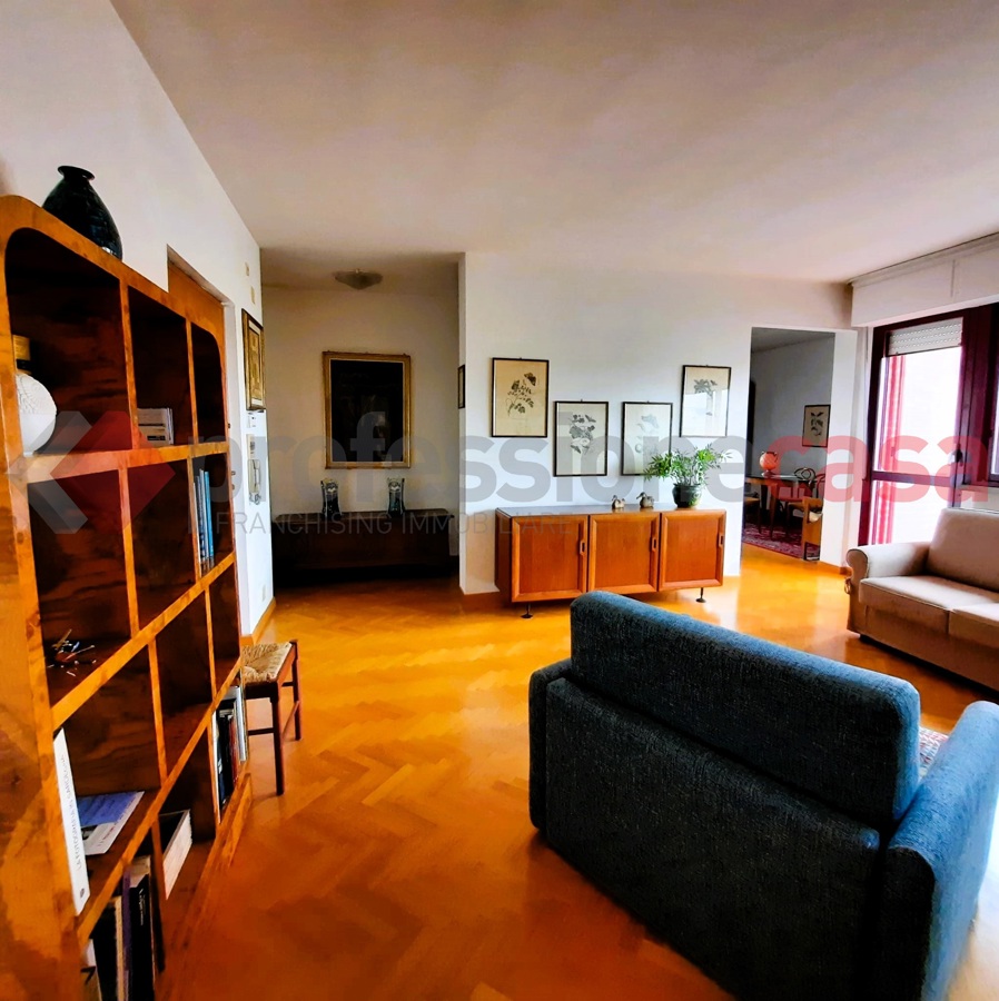 Foto 3 di 29 - Appartamento in vendita a Pisa