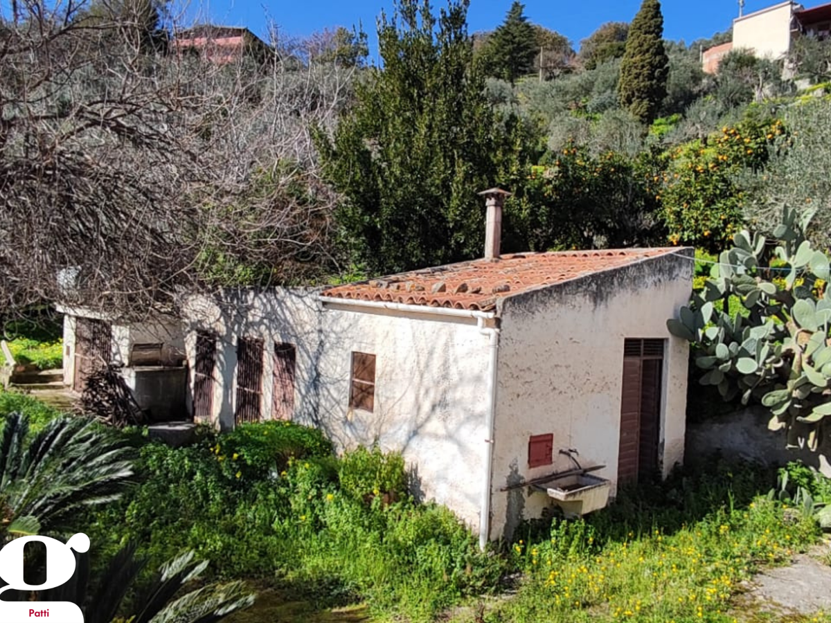 Foto 3 di 15 - Casa indipendente in vendita a Montagnareale
