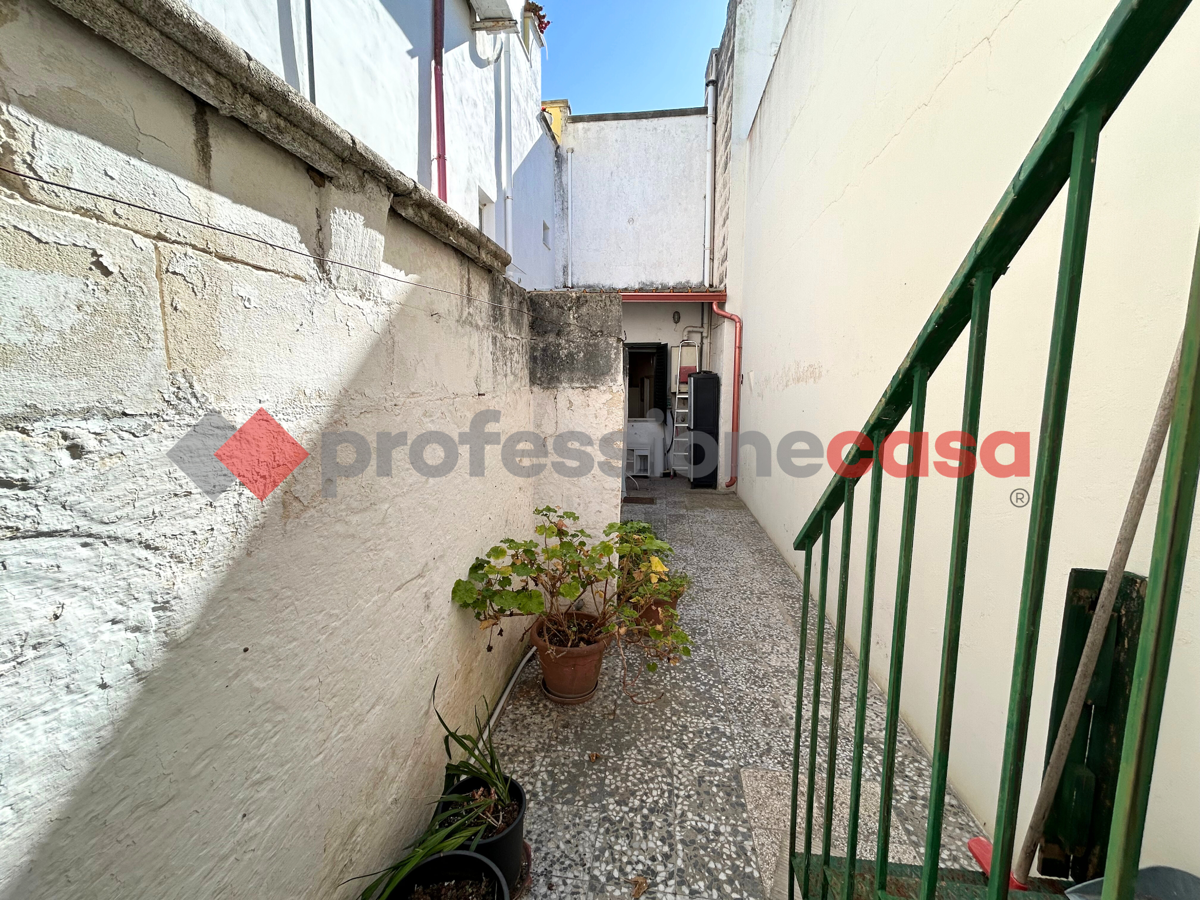 Foto 17 di 18 - Casa indipendente in vendita a Poggiardo