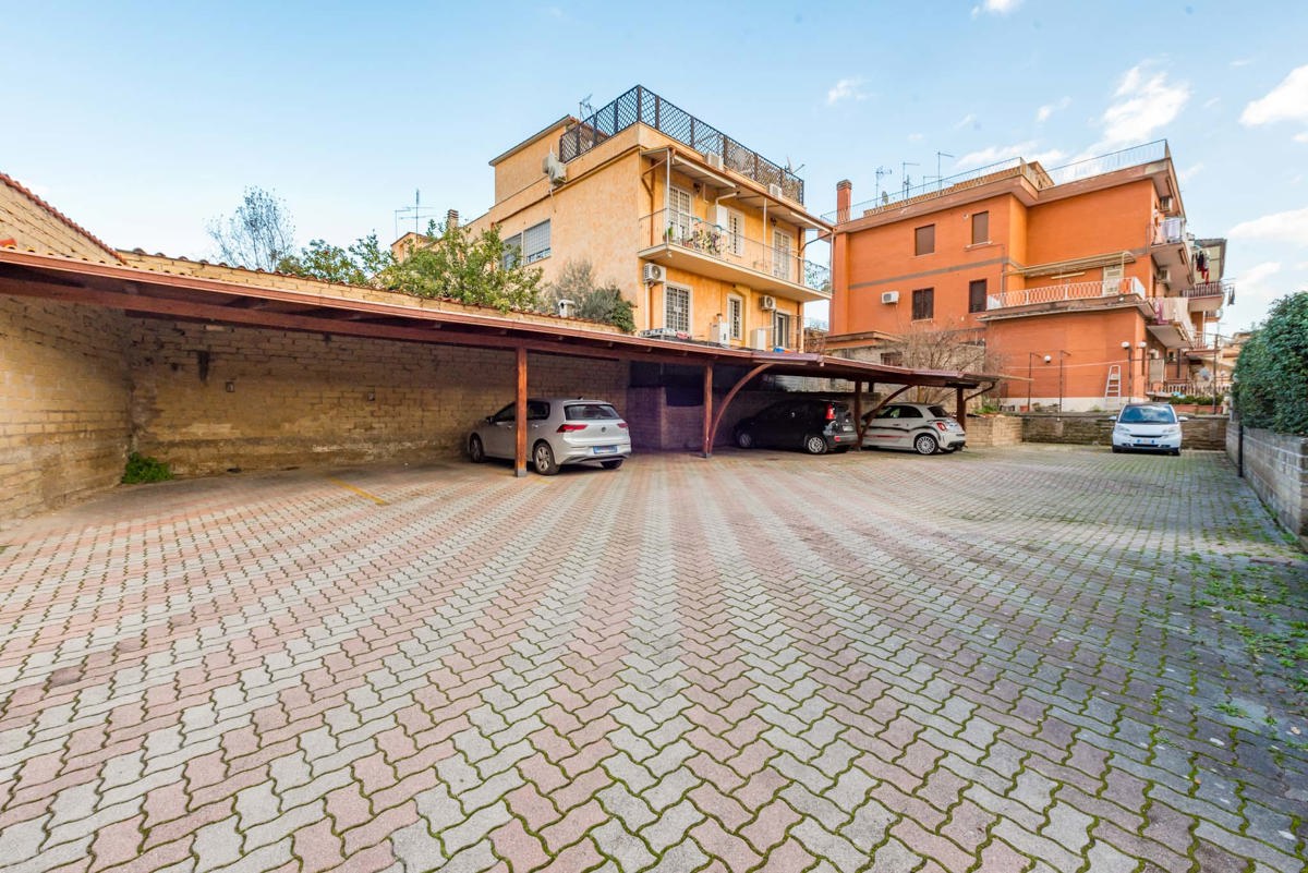 Foto 36 di 39 - Villa a schiera in vendita a Roma
