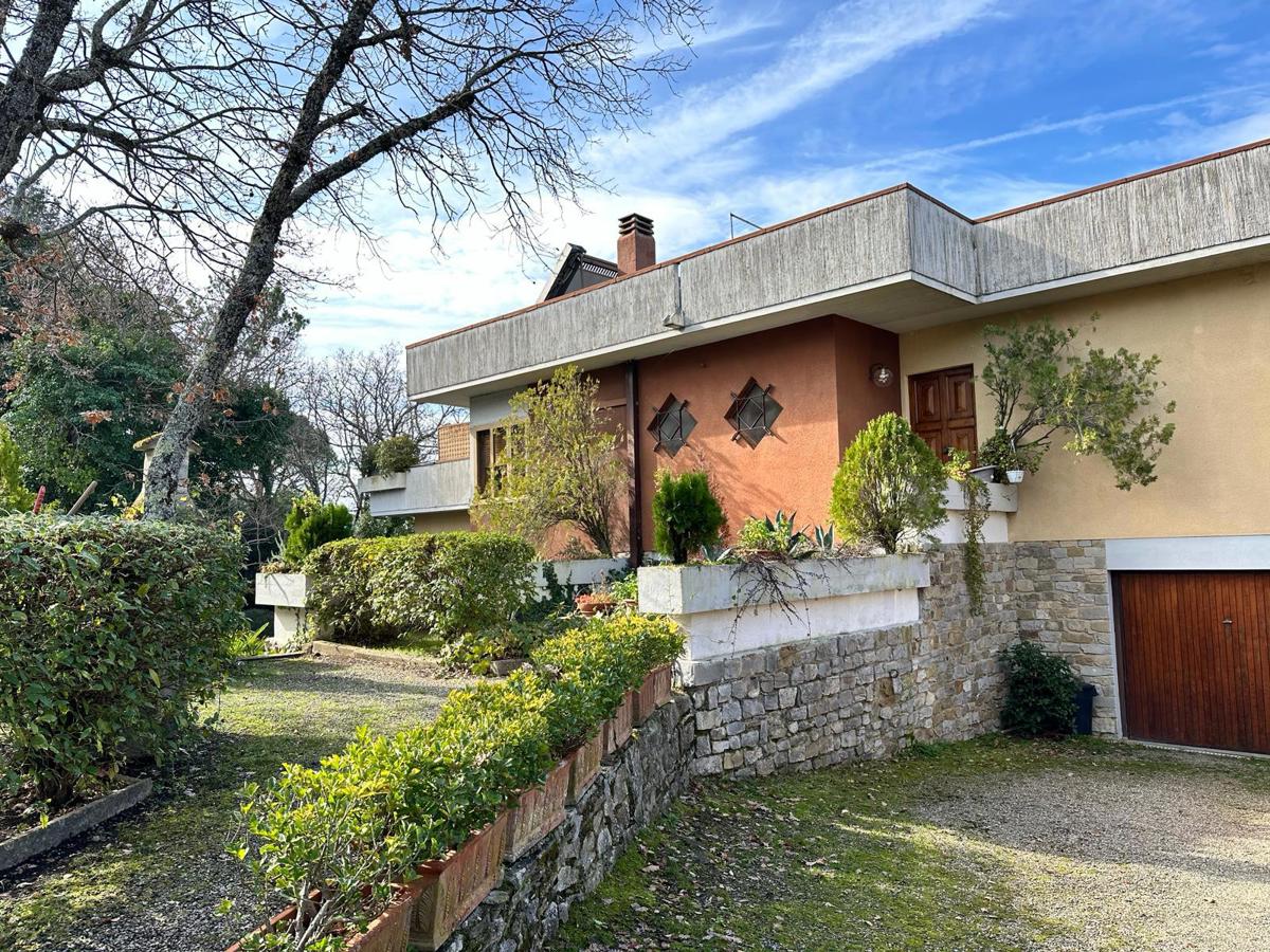 Foto 9 di 40 - Villa in vendita a Arezzo