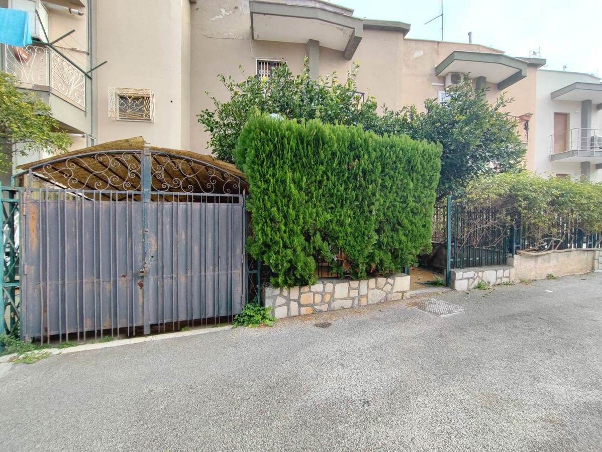 Foto 28 di 40 - Villa a schiera in vendita a Bari