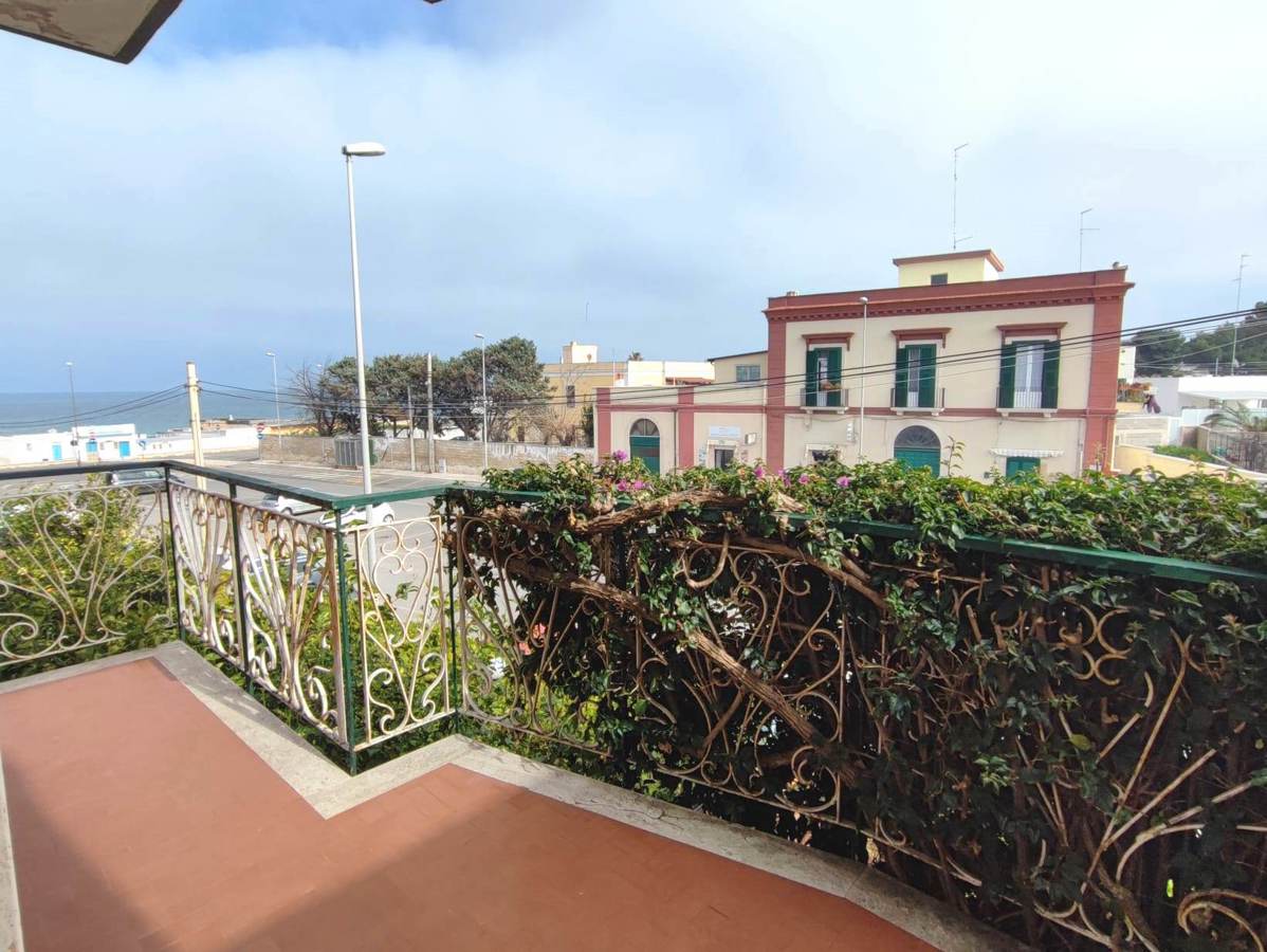 Foto 15 di 40 - Villa a schiera in vendita a Bari