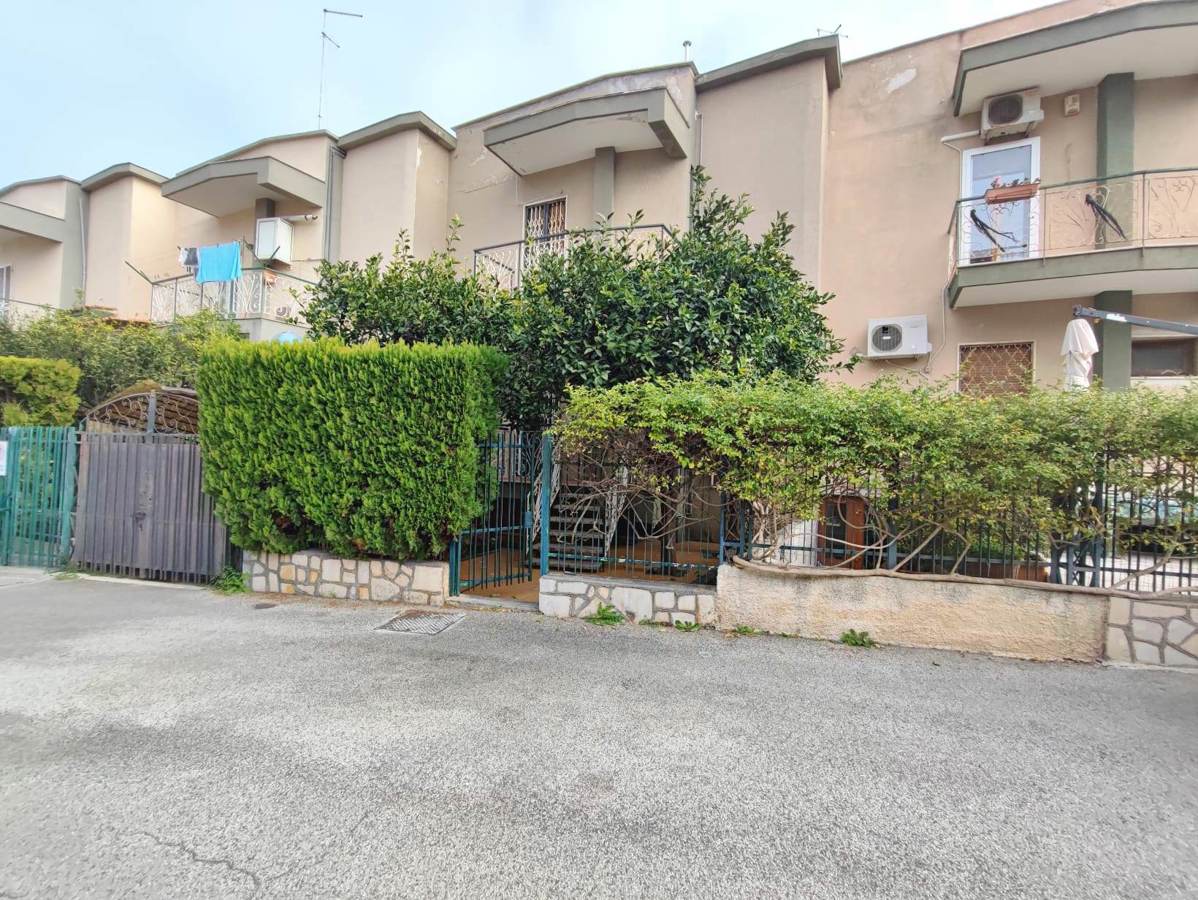 Foto 27 di 40 - Villa a schiera in vendita a Bari