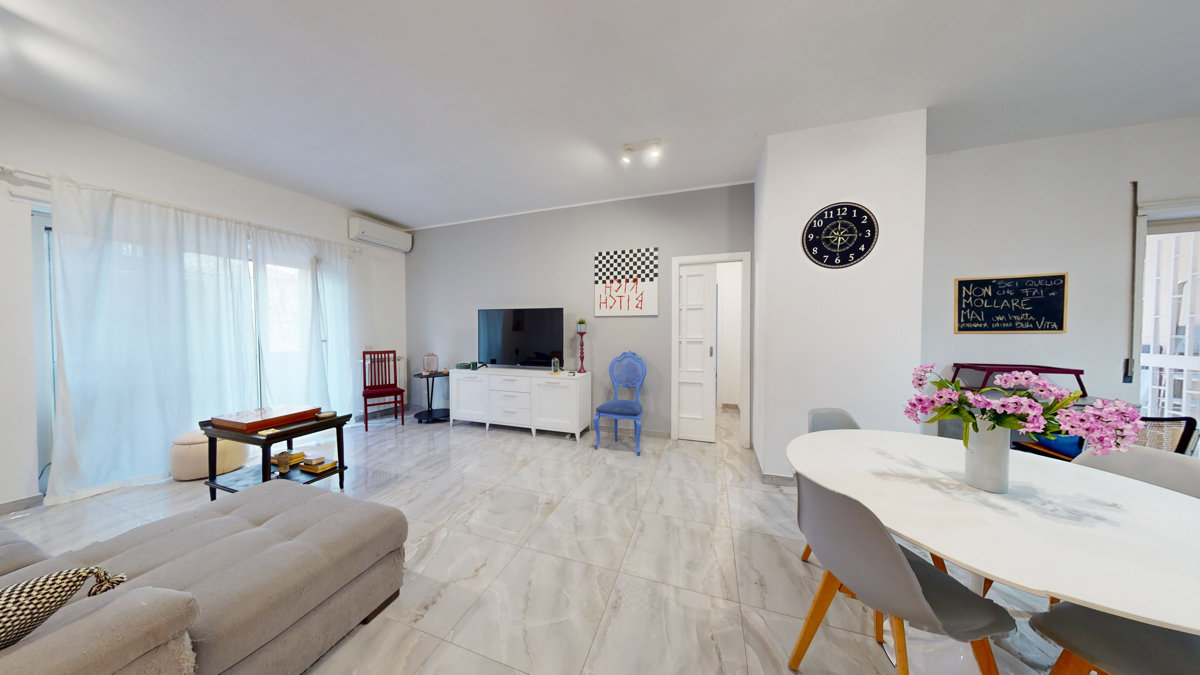 Foto 1 di 24 - Appartamento in vendita a Napoli