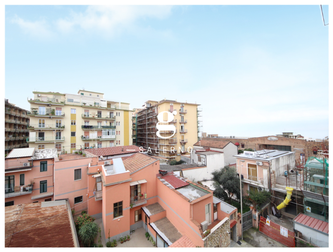 Foto 12 di 21 - Appartamento in vendita a Salerno