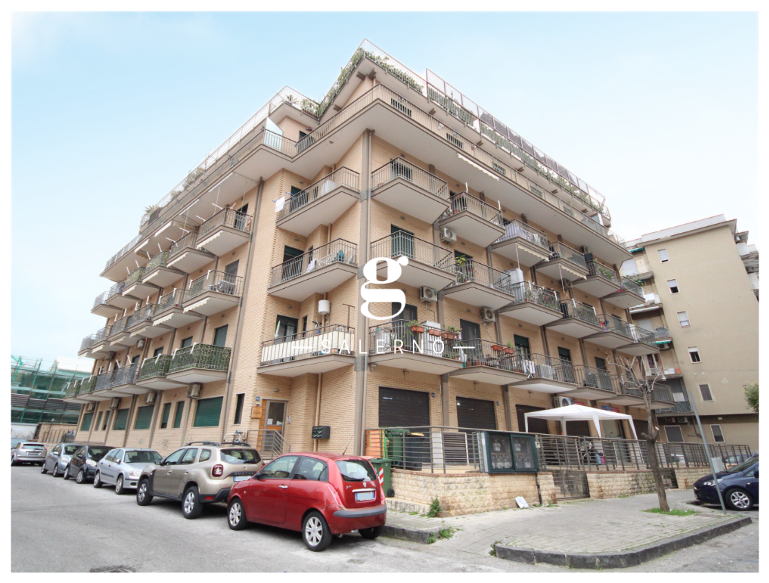 Foto 1 di 21 - Appartamento in vendita a Salerno