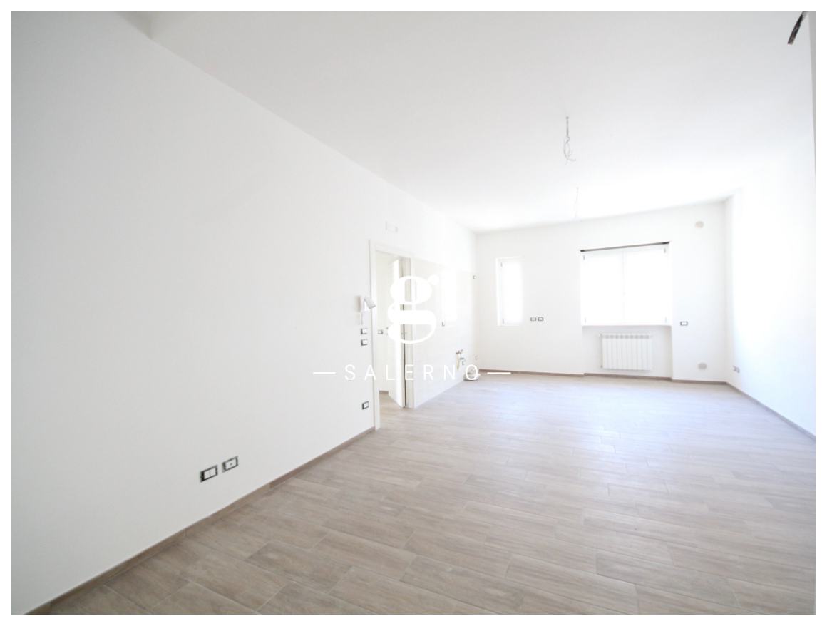 Foto 3 di 24 - Appartamento in vendita a Salerno