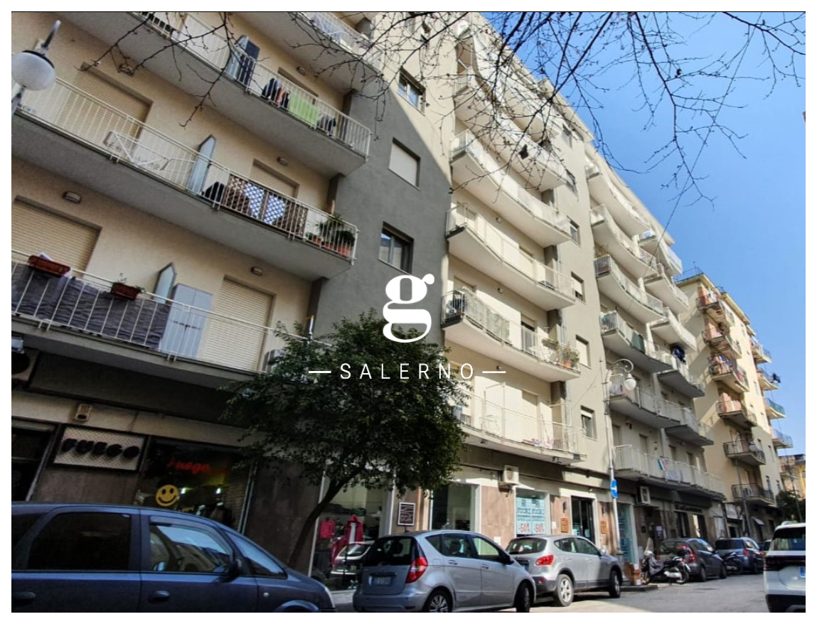 Foto 23 di 24 - Appartamento in vendita a Salerno
