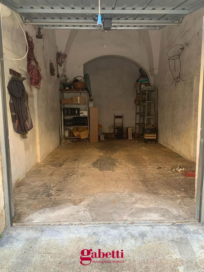 Foto 2 di 2 - Garage in vendita a Scorrano