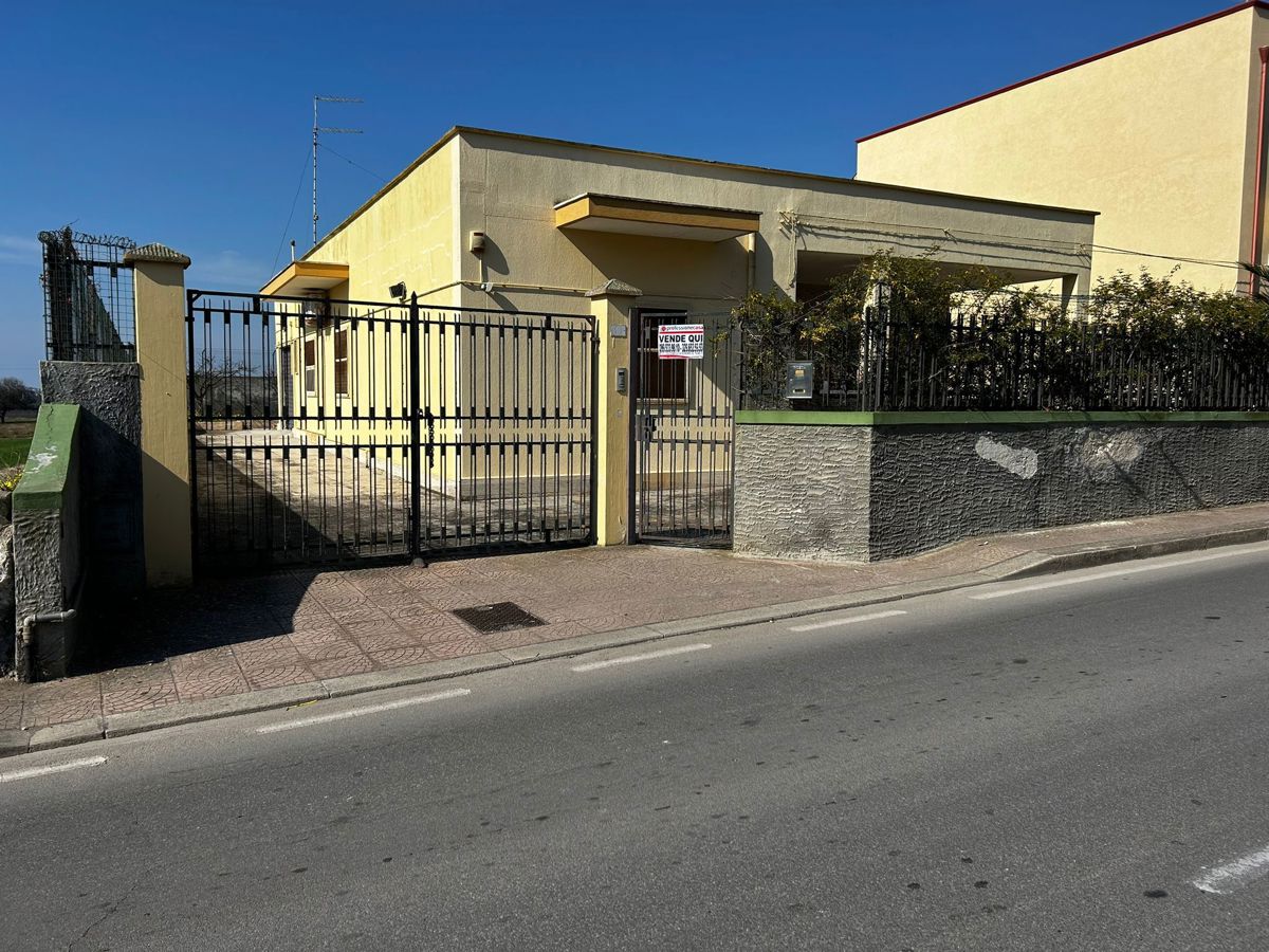 Foto 1 di 44 - Villa in vendita a Leporano