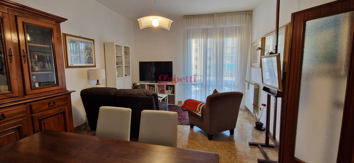 Foto 10 di 27 - Appartamento in vendita a Firenze