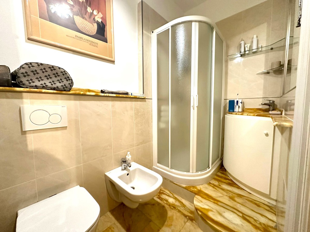 Foto 14 di 16 - Appartamento in vendita a Sanremo