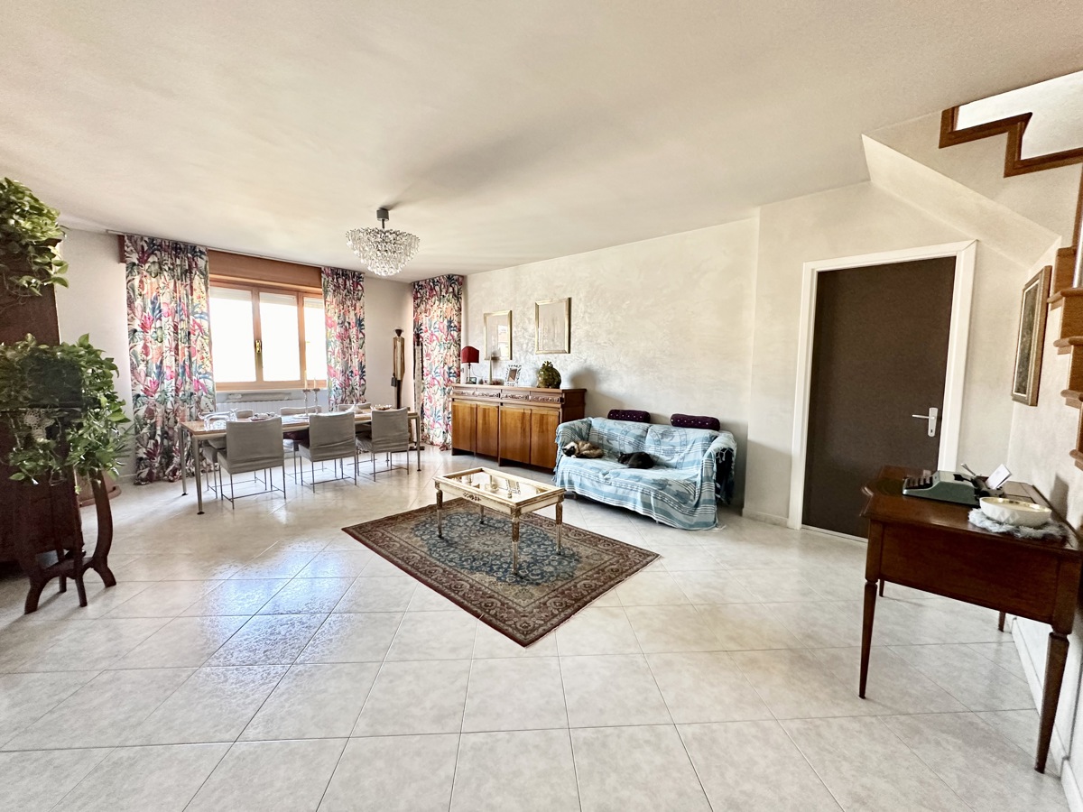 Foto 1 di 35 - Appartamento in vendita a Grugliasco