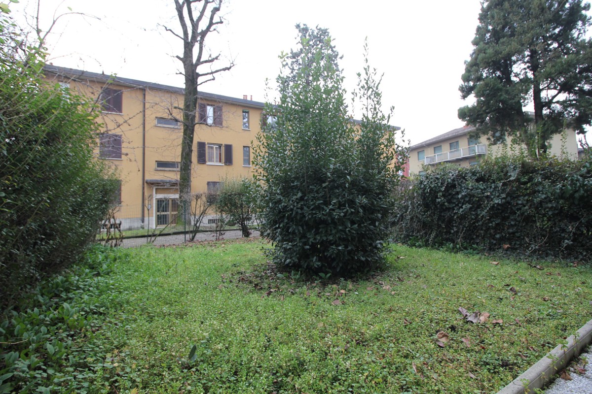 Foto 9 di 16 - Appartamento in vendita a Legnano