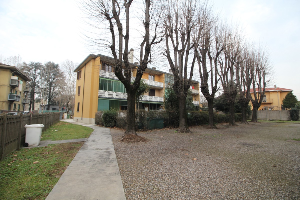 Foto 11 di 16 - Appartamento in vendita a Legnano