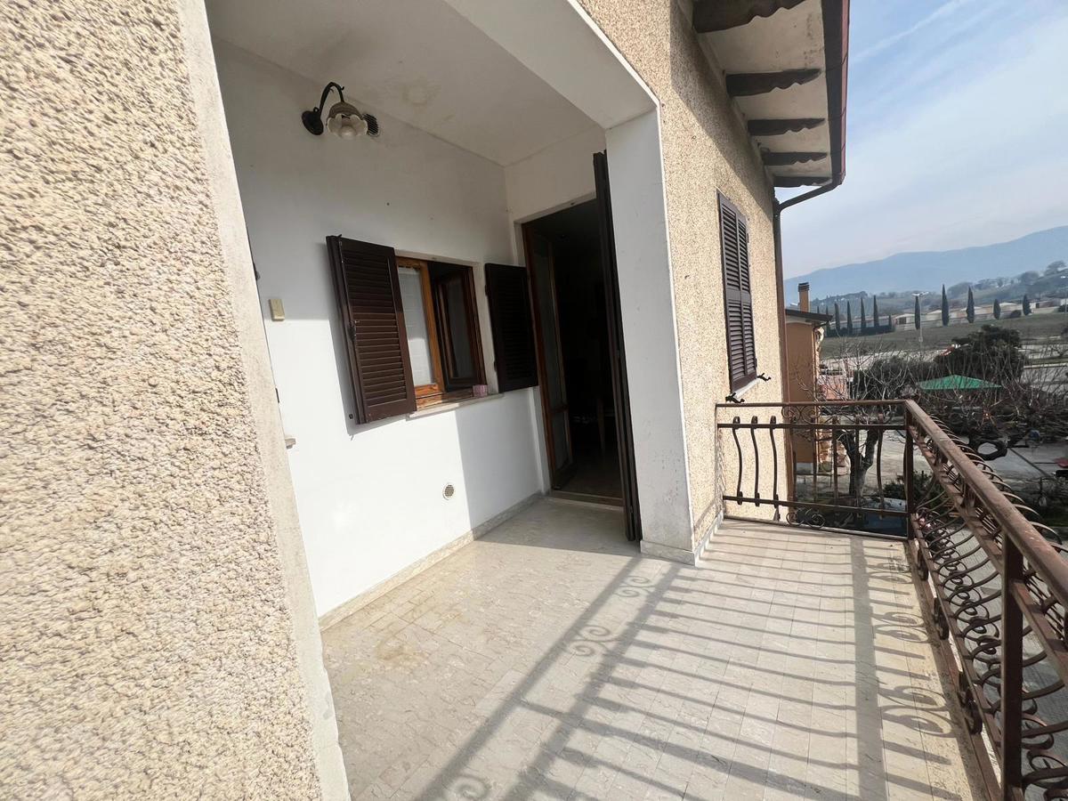 Foto 11 di 20 - Appartamento in vendita a Spoleto