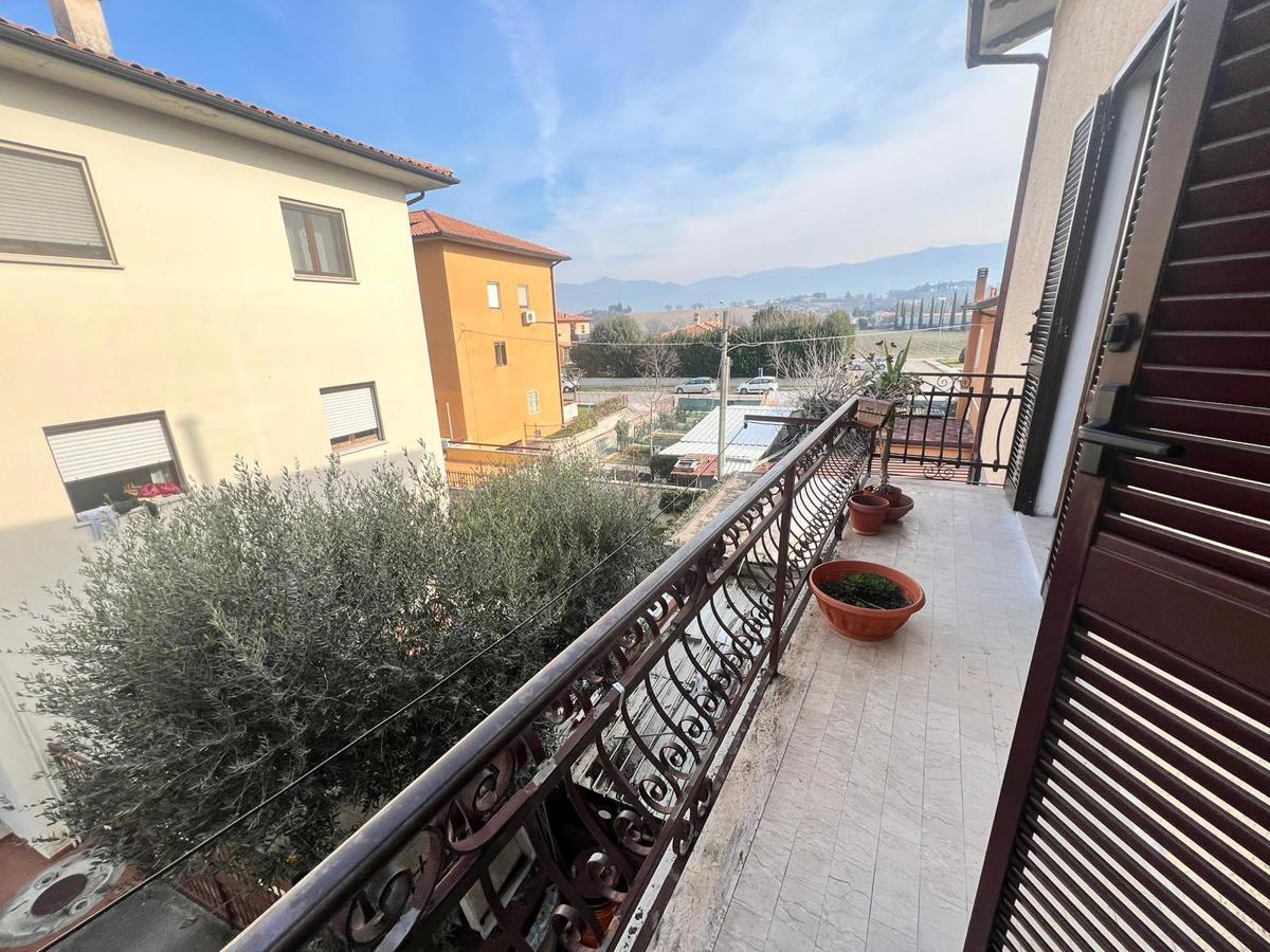 Foto 4 di 20 - Appartamento in vendita a Spoleto