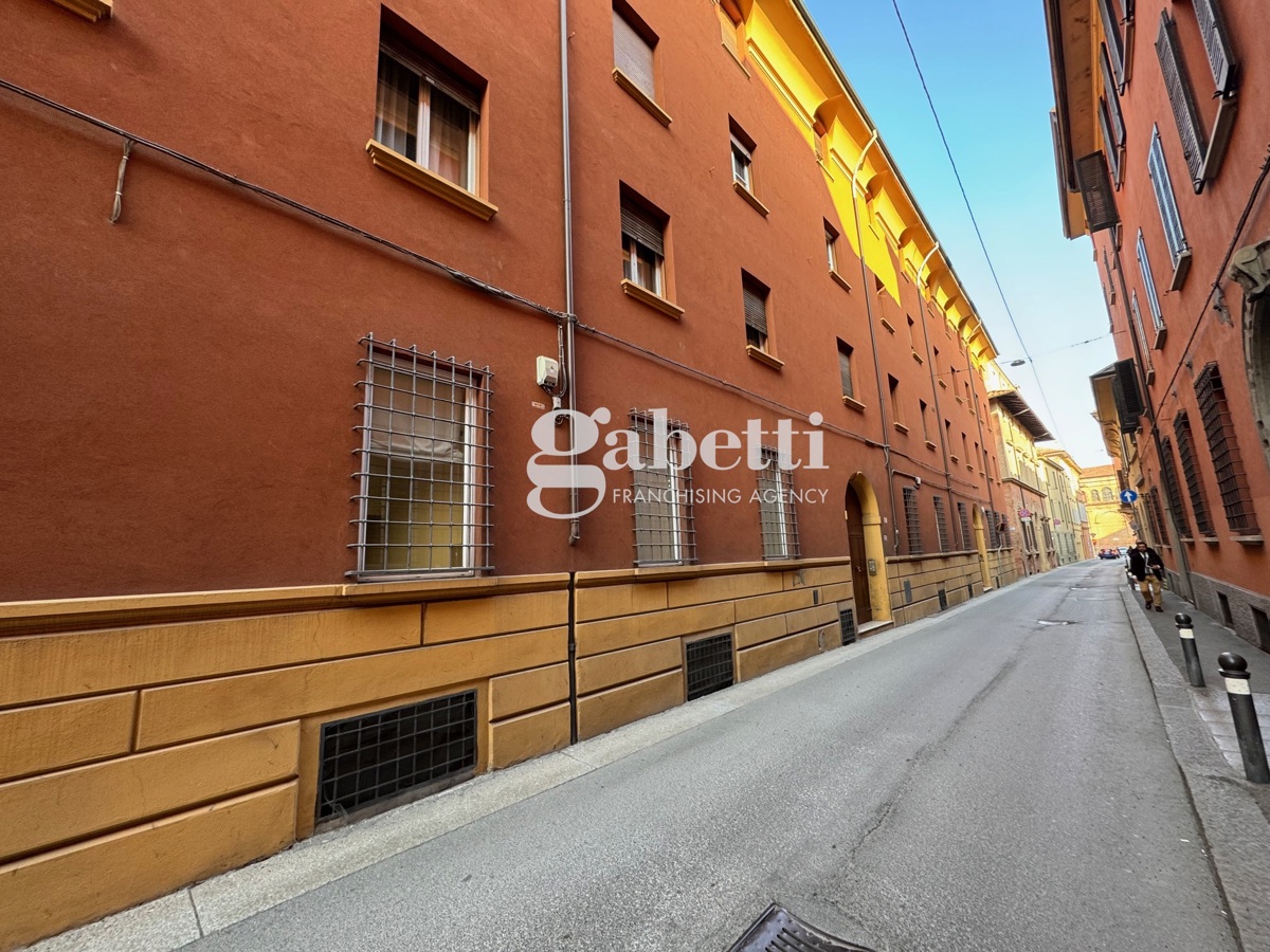 Foto 2 di 13 - Appartamento in vendita a Bologna