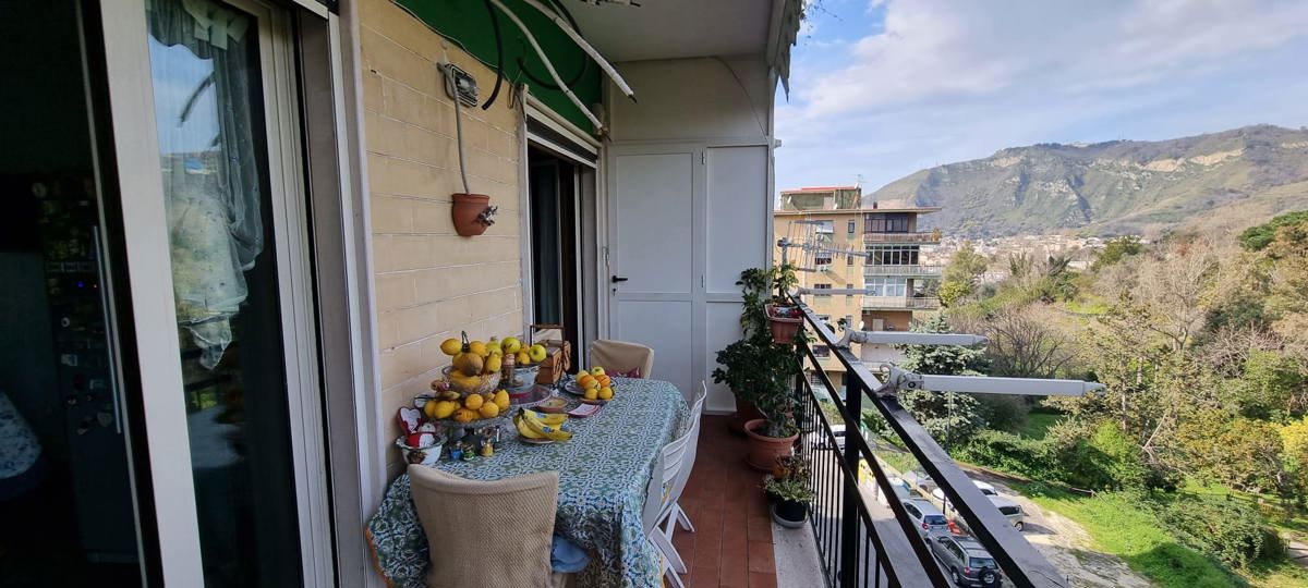 Foto 13 di 15 - Appartamento in vendita a Napoli