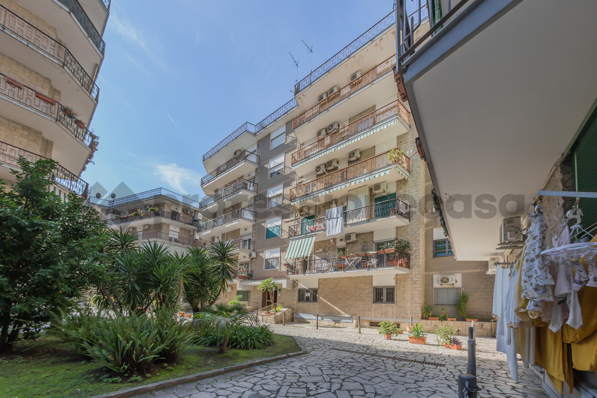 Foto 32 di 38 - Appartamento in vendita a Portici