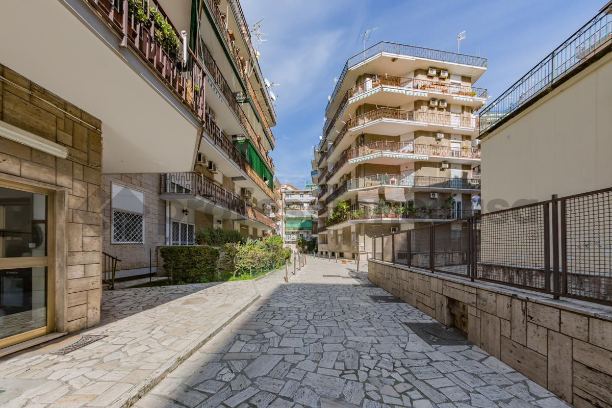 Foto 2 di 38 - Appartamento in vendita a Portici
