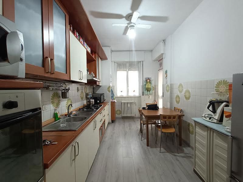 Foto 2 di 25 - Appartamento in vendita a Sesto San Giovanni