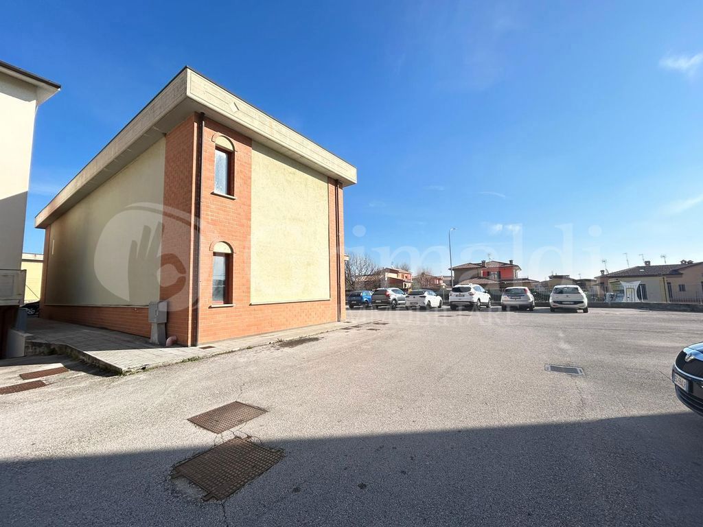 Foto 7 di 13 - Appartamento in vendita a Castelbellino
