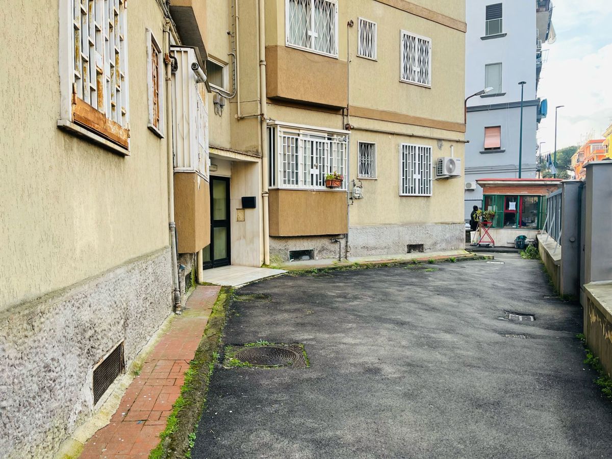 Foto 14 di 18 - Appartamento in vendita a Napoli