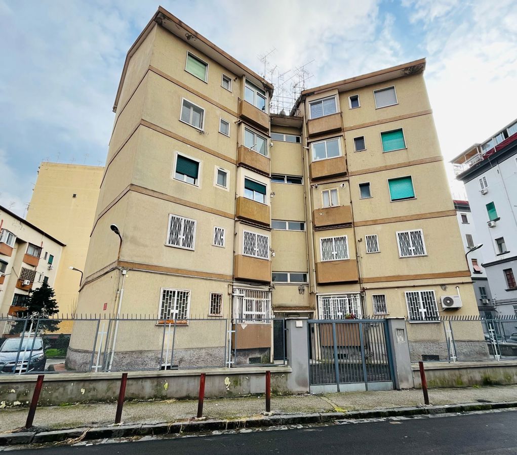 Foto 1 di 18 - Appartamento in vendita a Napoli