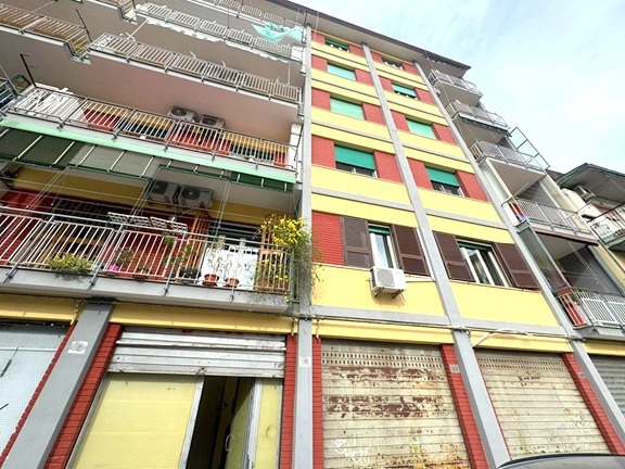 Foto 3 di 6 - Garage in vendita a Napoli