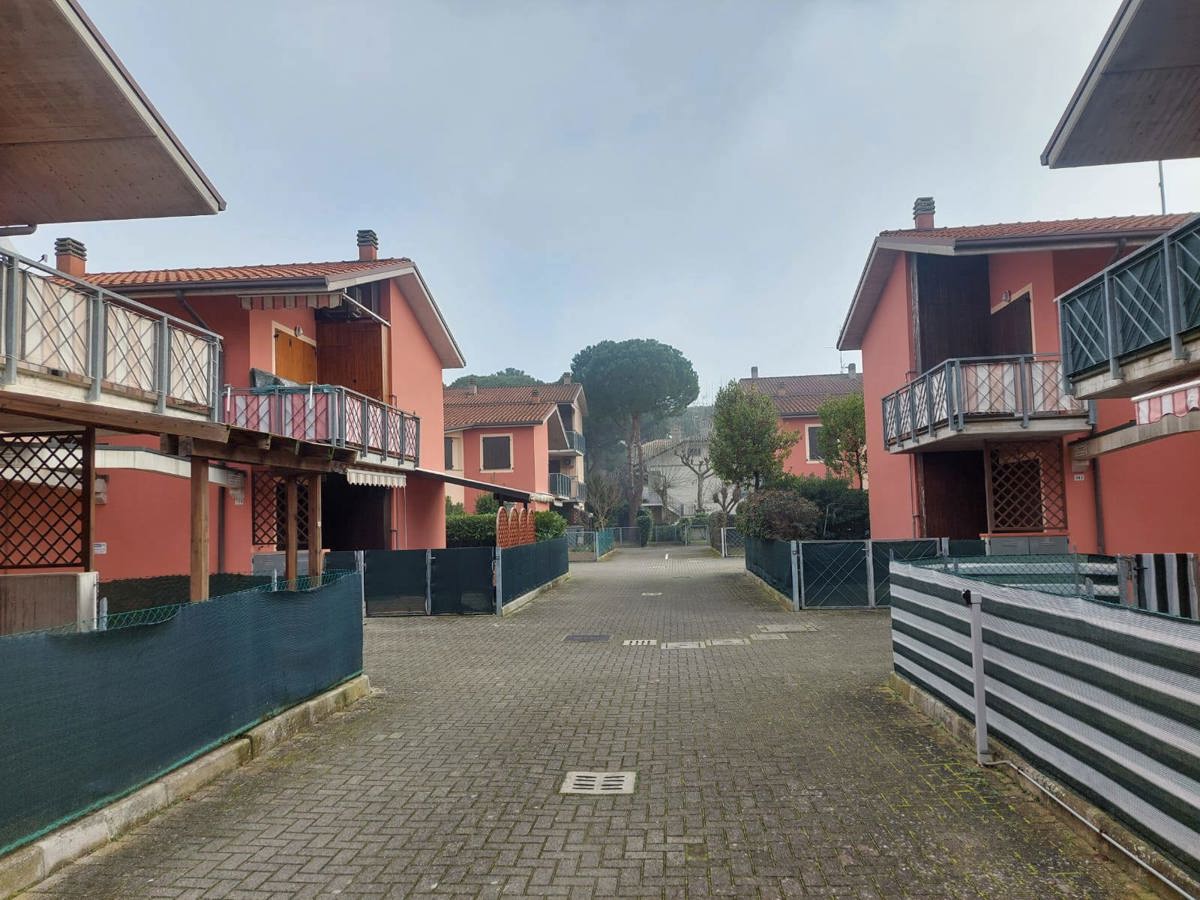 Foto 2 di 24 - Appartamento in vendita a Ravenna