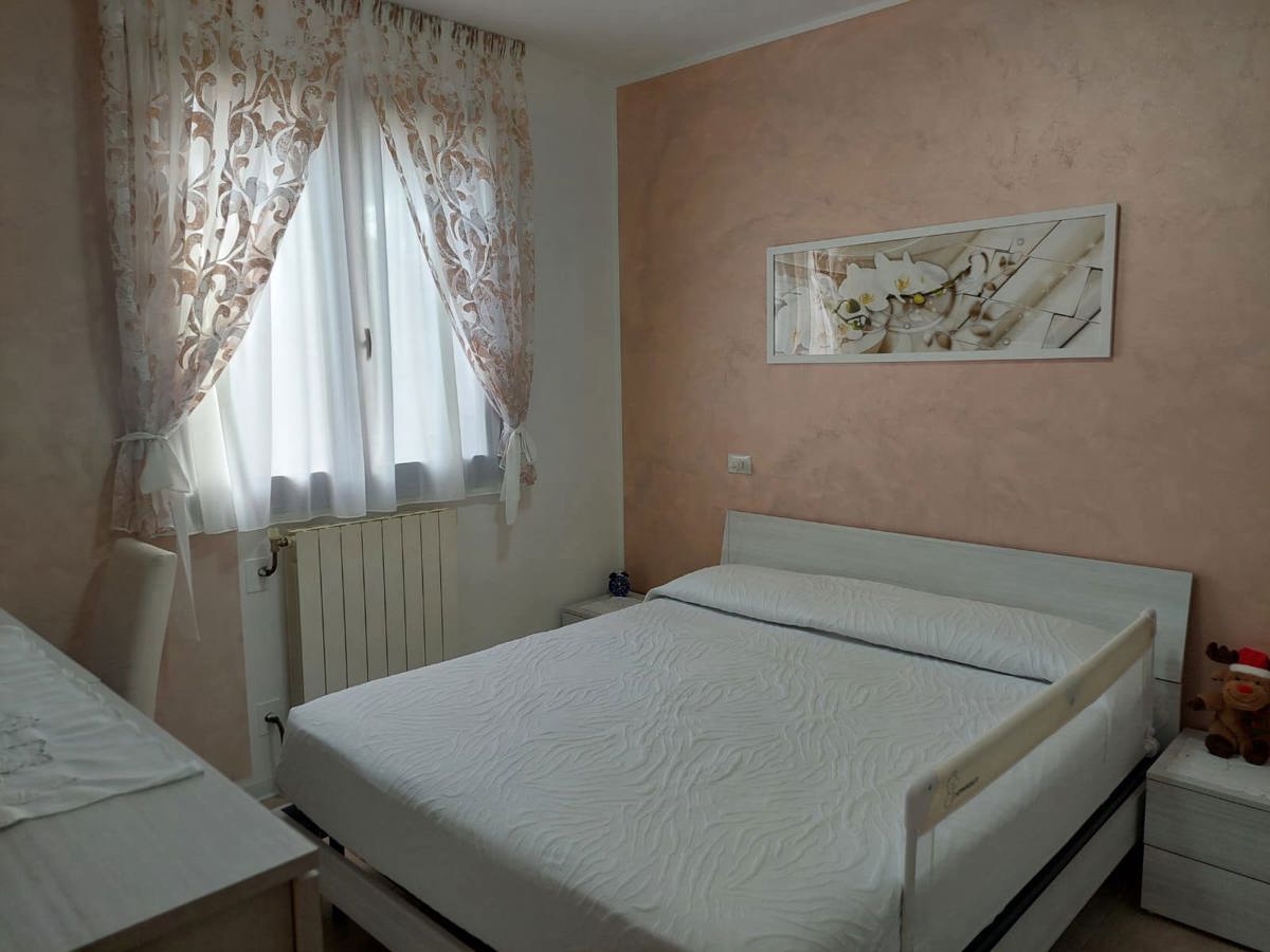 Foto 9 di 24 - Appartamento in vendita a Ravenna
