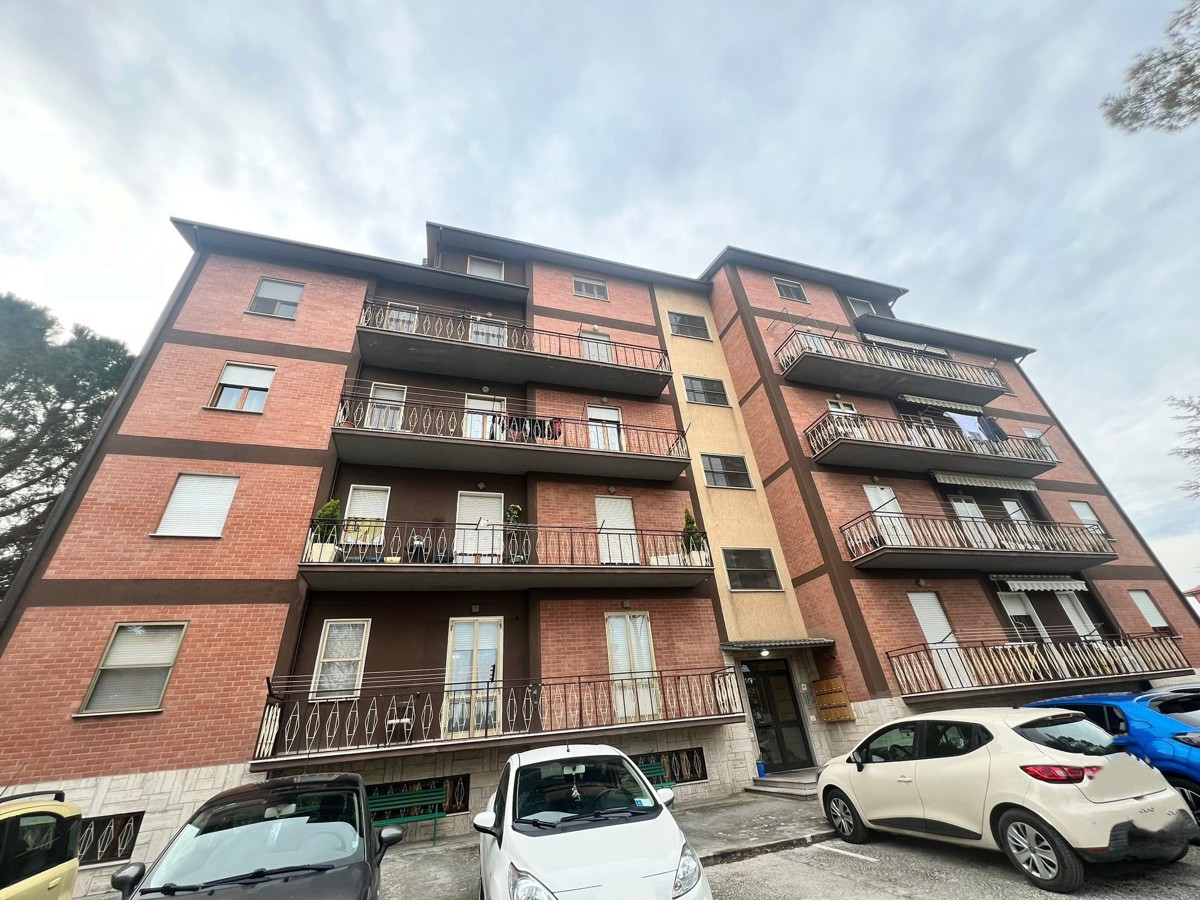 Foto 1 di 15 - Appartamento in vendita a Spoleto