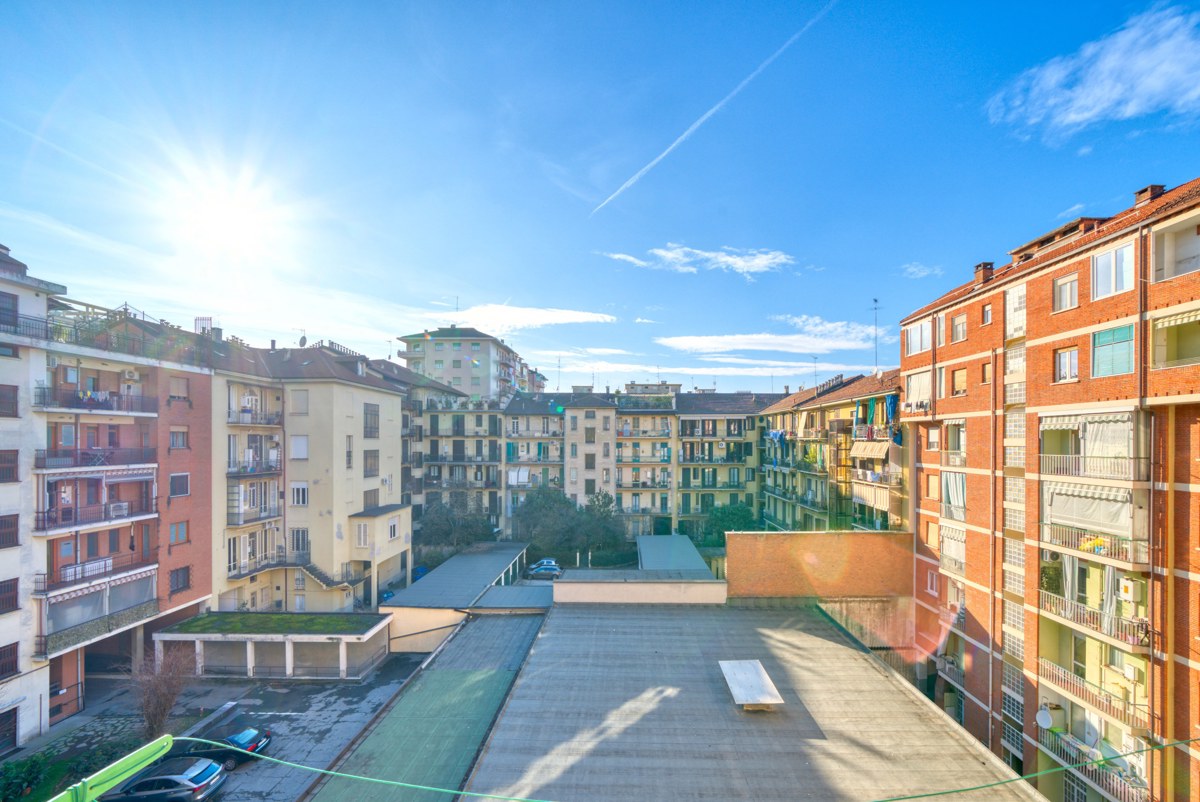 Foto 18 di 23 - Appartamento in vendita a Torino
