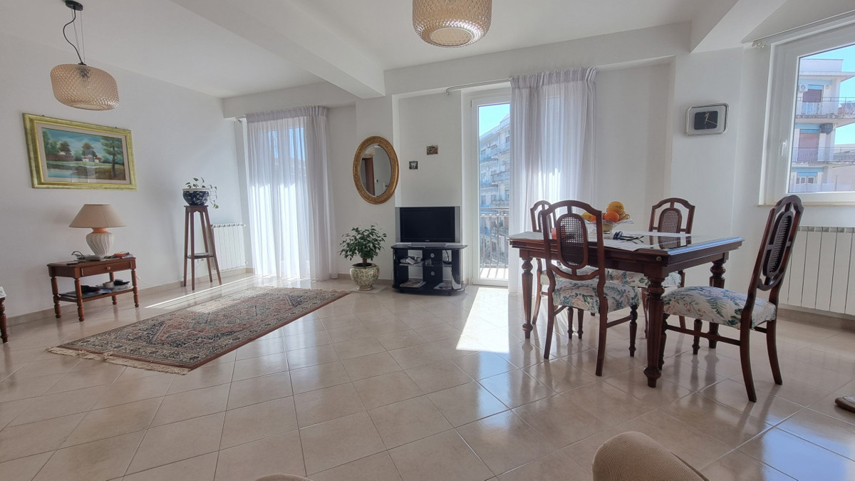 Foto 4 di 34 - Appartamento in vendita a Milazzo