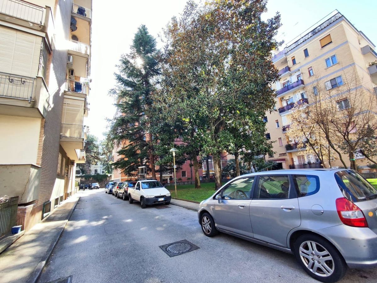 Foto 27 di 30 - Appartamento in vendita a Portici