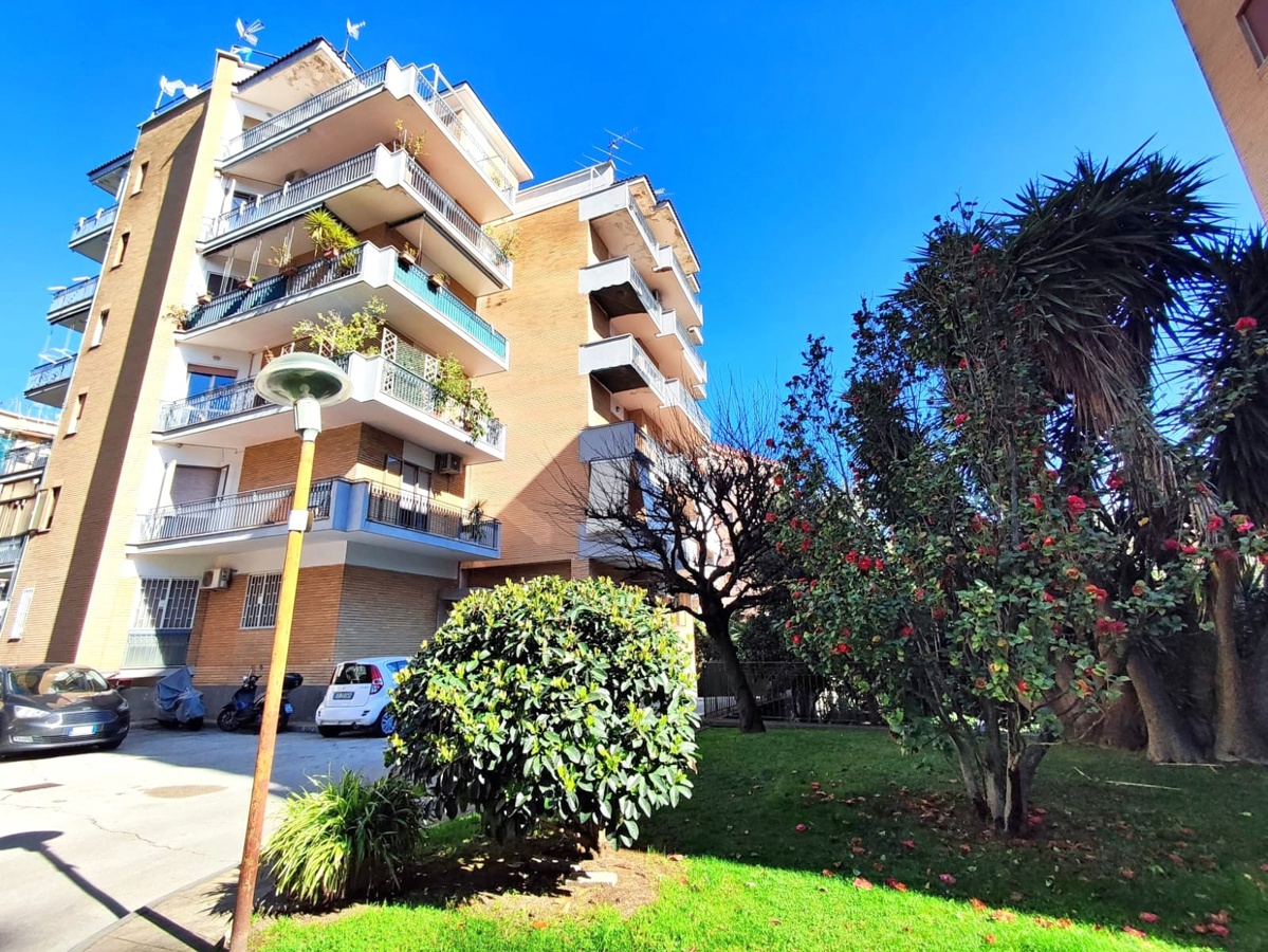 Foto 29 di 30 - Appartamento in vendita a Portici