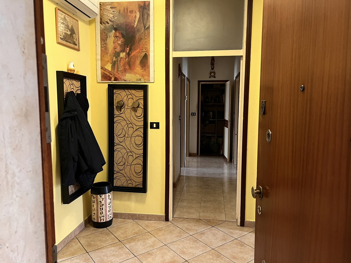 Foto 3 di 28 - Appartamento in vendita a Pieve Emanuele