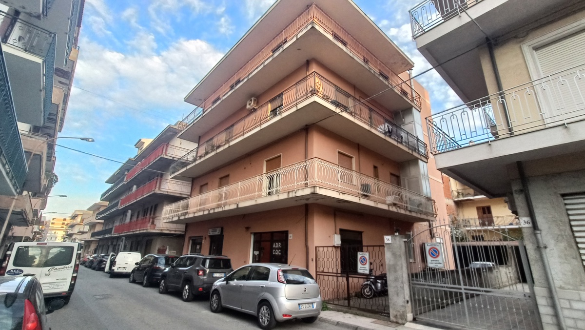 Foto 1 di 24 - Appartamento in vendita a Barcellona Pozzo di Gotto