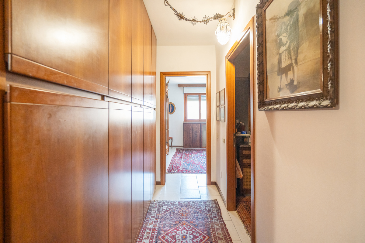 Foto 3 di 43 - Appartamento in vendita a Milano