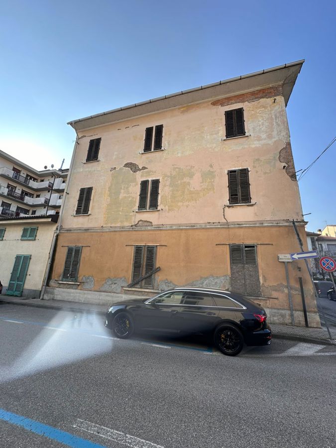 Foto 1 di 8 - Casa indipendente in vendita a Montecatini Terme