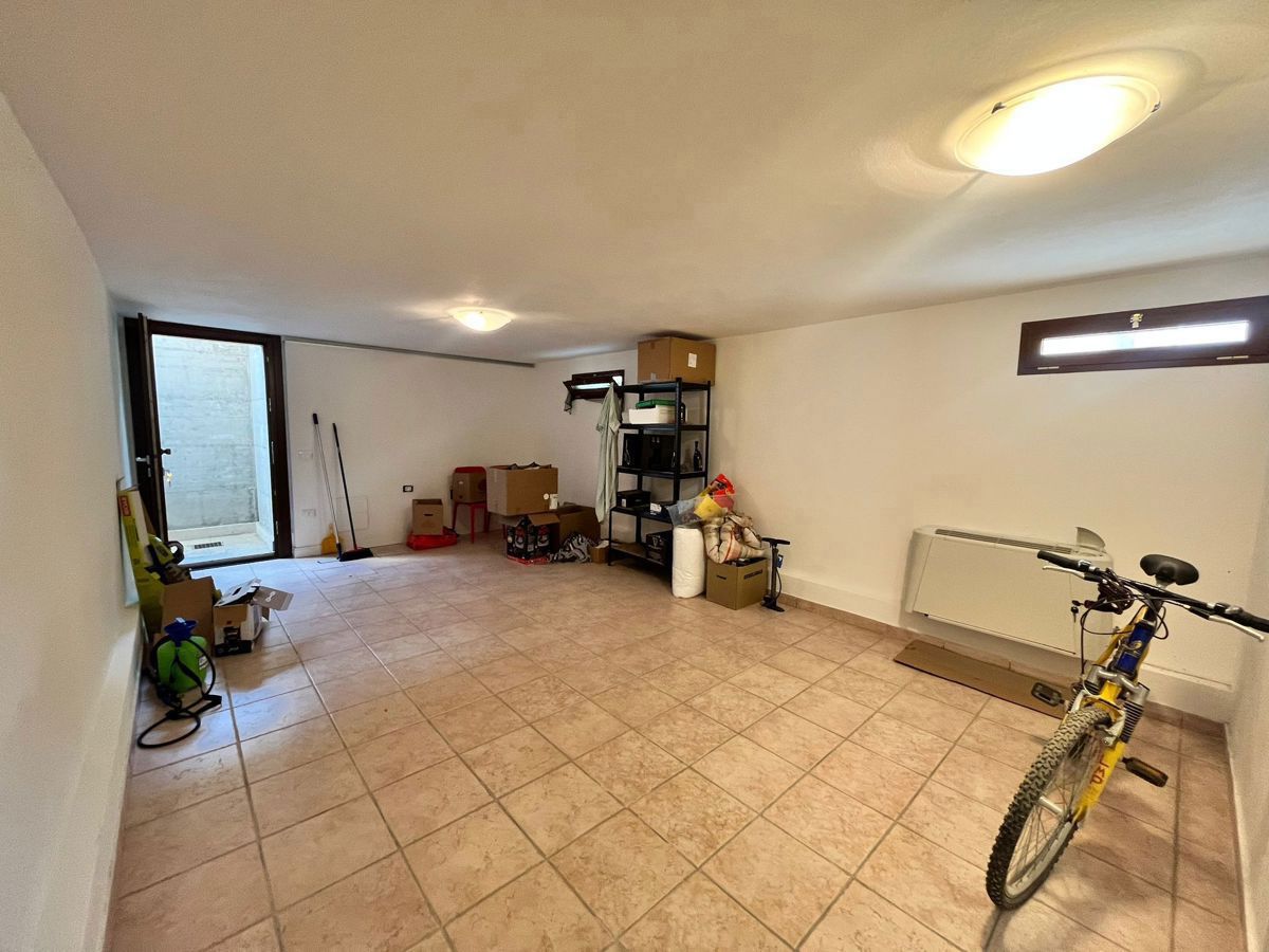 Foto 13 di 14 - Appartamento in affitto a Verona