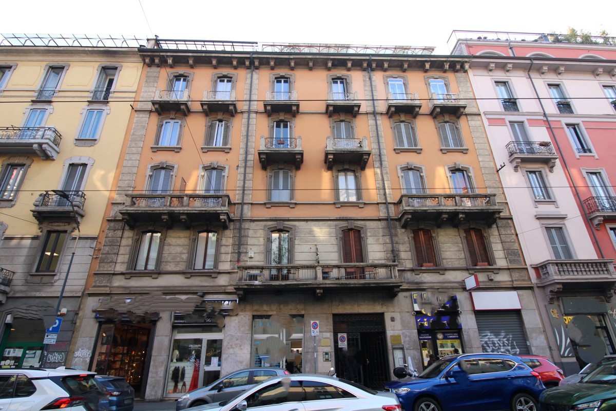 Foto 3 di 44 - Appartamento in vendita a Milano