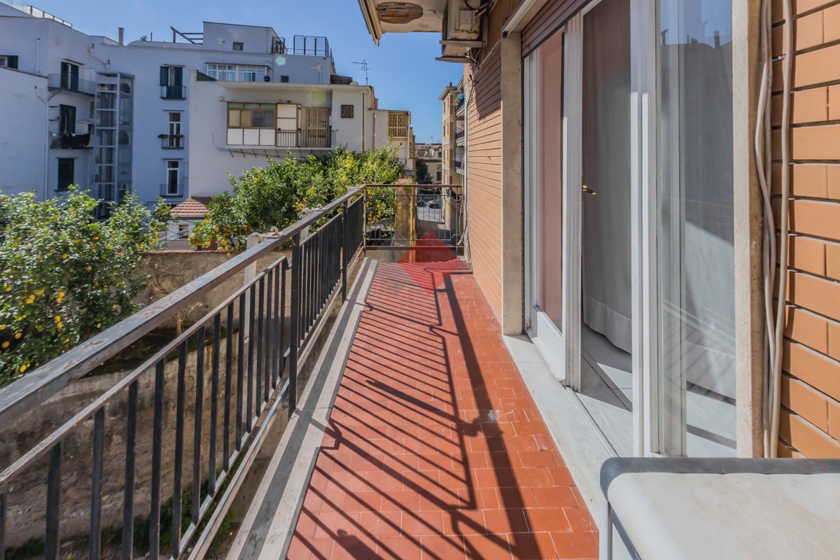 Foto 30 di 35 - Appartamento in vendita a Portici