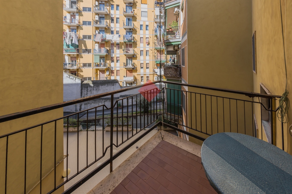Foto 33 di 35 - Appartamento in vendita a Portici