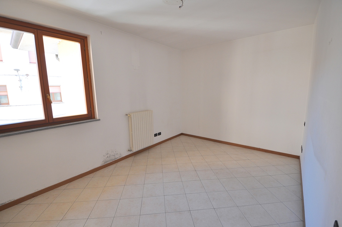 Foto 9 di 10 - Appartamento in vendita a Busto Garolfo