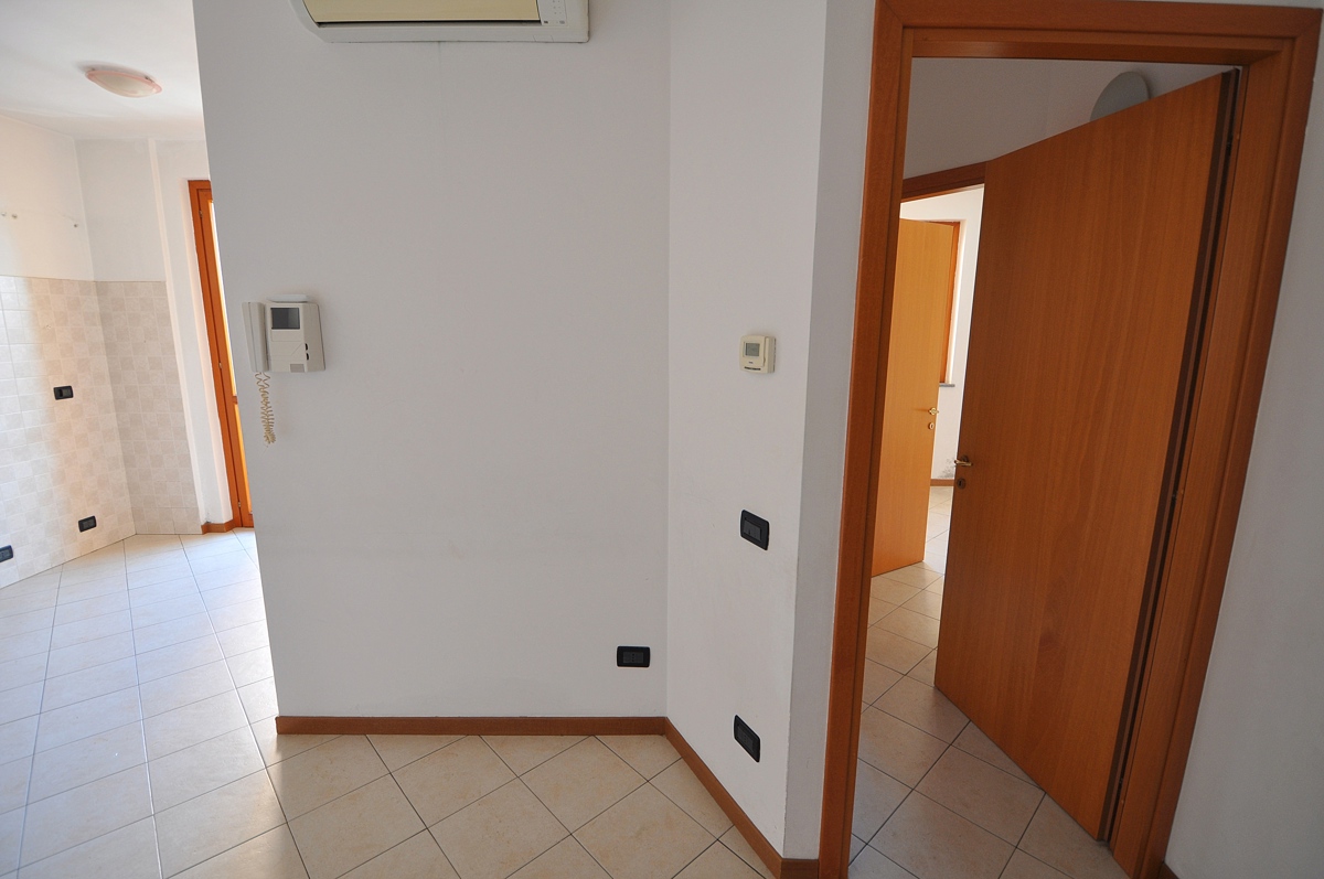 Foto 7 di 10 - Appartamento in vendita a Busto Garolfo