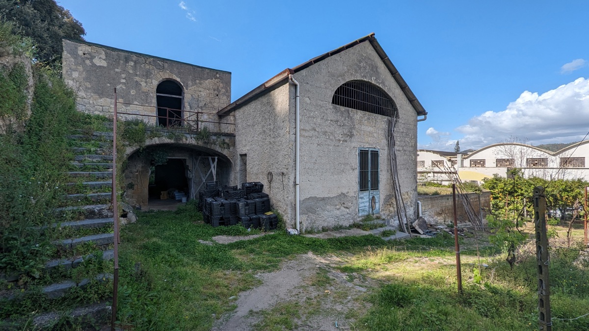 Foto 9 di 23 - Palazzo o stabile in vendita a Bacoli