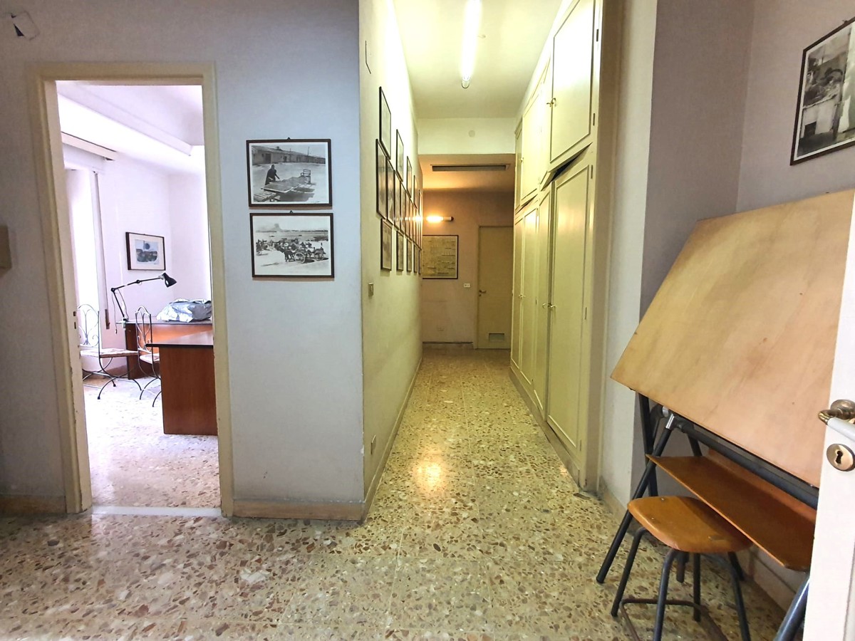 Foto 6 di 20 - Ufficio in affitto a Palermo